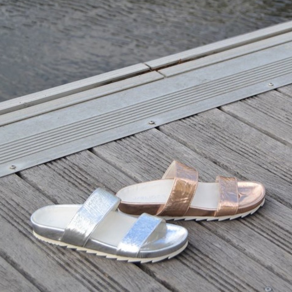 Arizona Gold Two Strap Flatform Leather Sandal - Picture 6 of 8